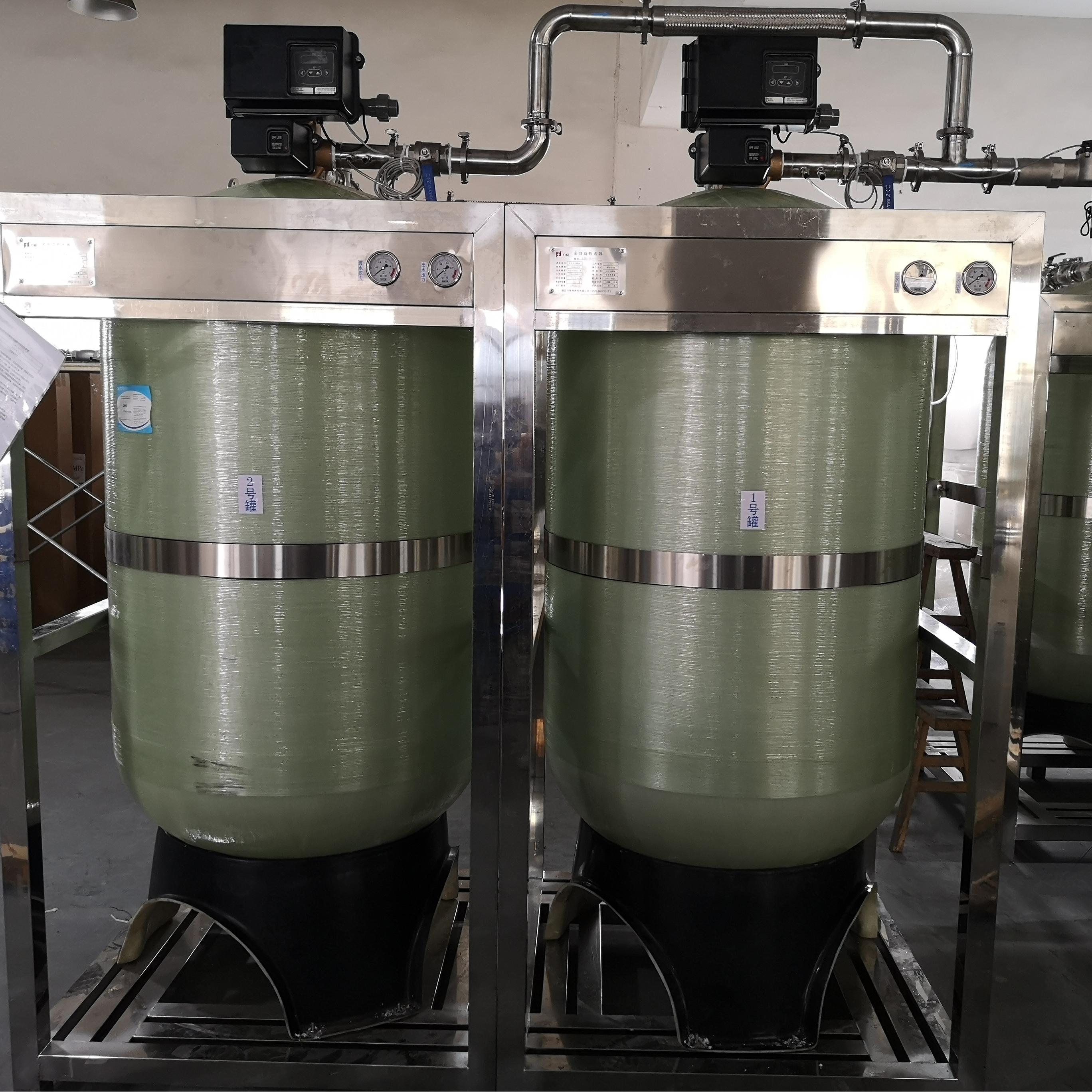 Dubbele tank met dubbele klep van 16 ton, een voor gebruik en een voor stand-by