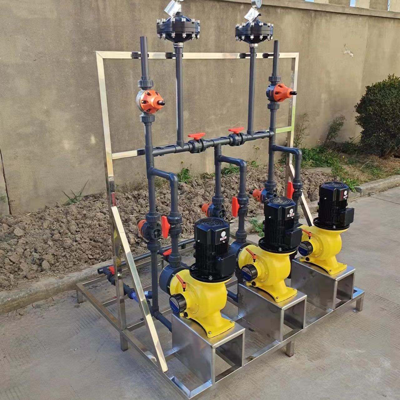 Twee-in-één doseringsapparaat voor zuur en alkali