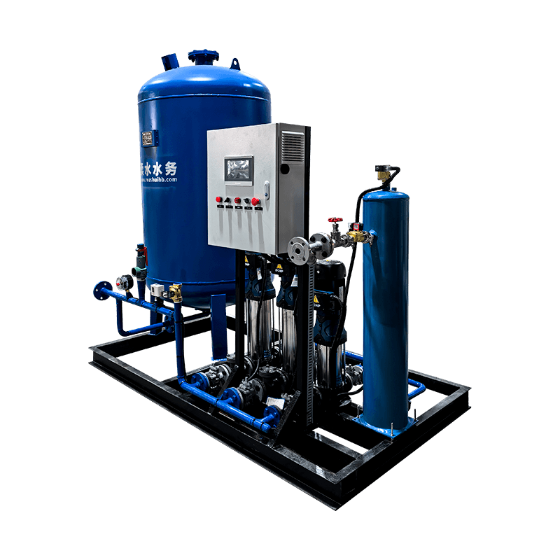 Constante drukwatervoorziening apparatuur met pomp- en uitbreidingstank